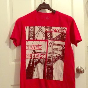 Large , Red New York T-shirt